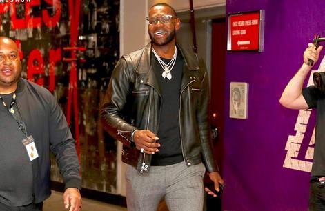 意媒：弗拉霍维奇缺席尤文圣诞晚宴，是全队唯一缺席的球员（意媒：尤文圣诞晚宴弗拉霍维奇未出席，队内仅此一人缺席）