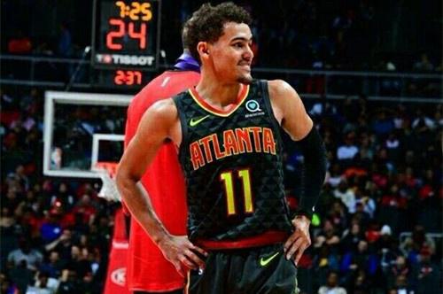 外线开炮！克雷伊奇速射三分命中 老鹰回敬8-0打停奇才（外线火力全开！克雷伊奇快射三分命中，老鹰打出8-0迫使奇才暂停）