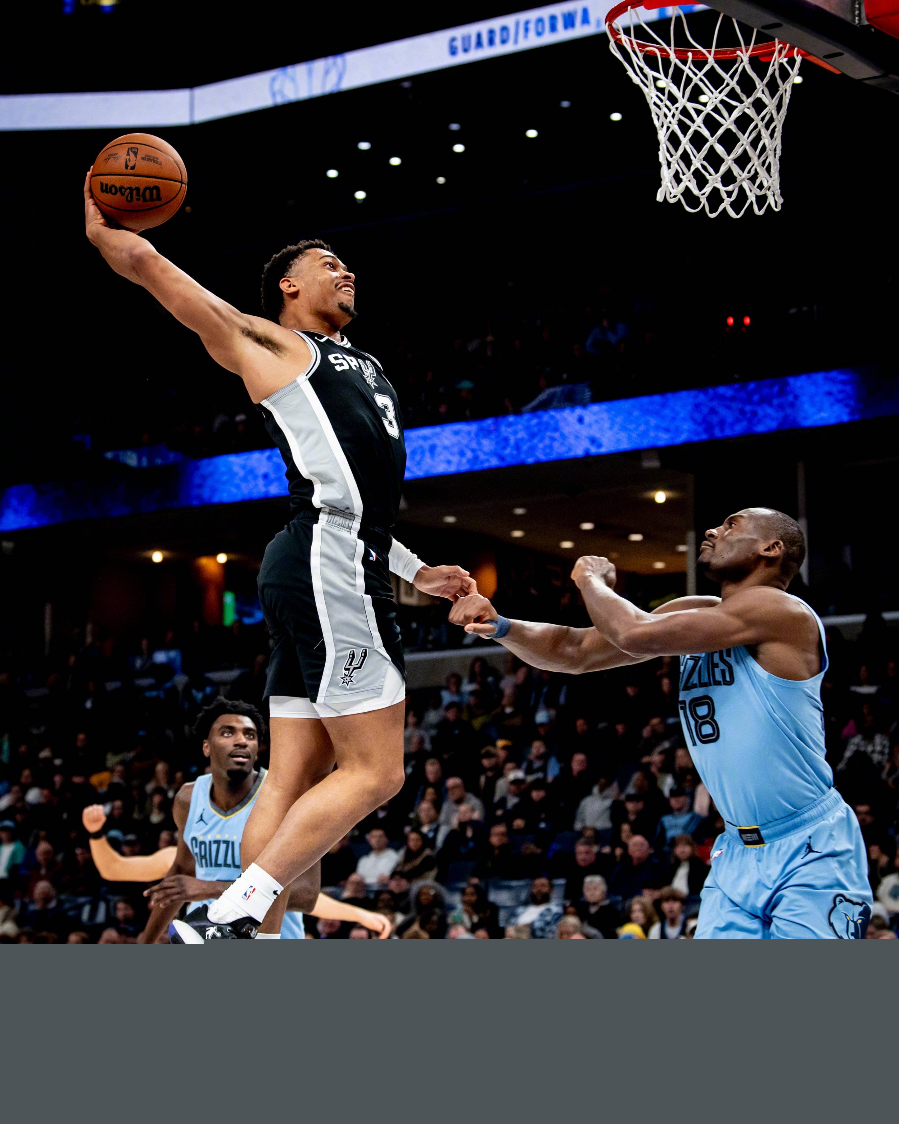 瓦塞尔的全面爆发：下半场17分，成为球队核心（瓦塞尔下半场独取17分，强势崛起成球队核心）