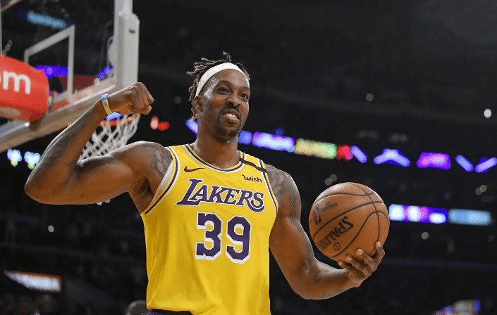 阿斯：巴萨和拜仁都有意桑托斯后卫索萨，后者被誉为新马塞洛（阿斯报：巴萨与拜仁竞逐桑托斯后卫索萨，被誉为新马塞洛）