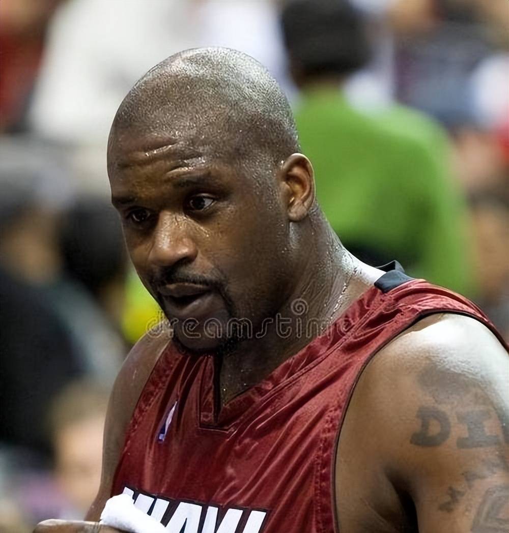 申京：KD对待训练就像比赛一样全力投入，19年如一日的坚持（申京盛赞KD：训练投入堪比比赛，十九年坚持如一）